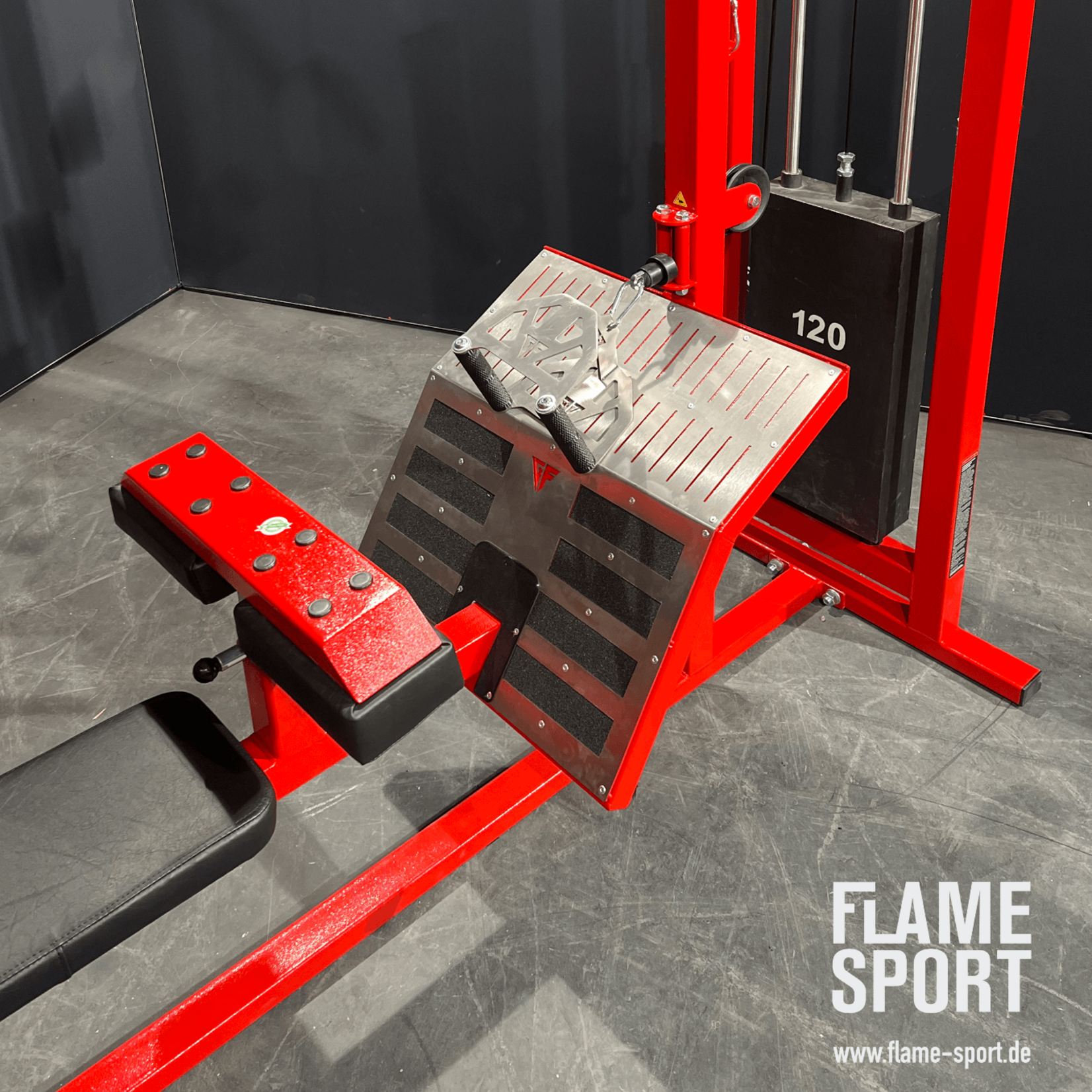 Seated Row and Lat Station (5M)