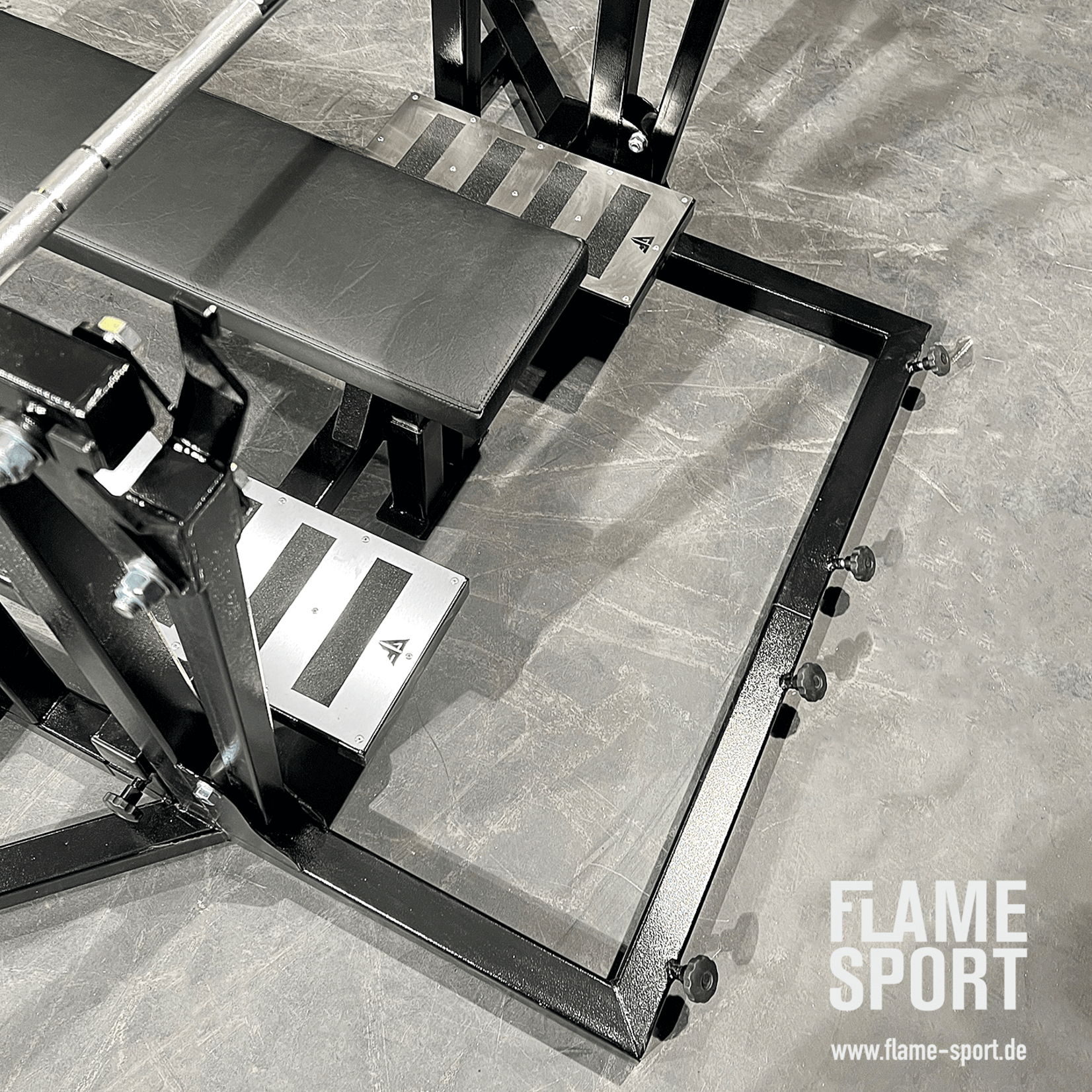 Competition Press Bench - Horizontal Press & Squat Station