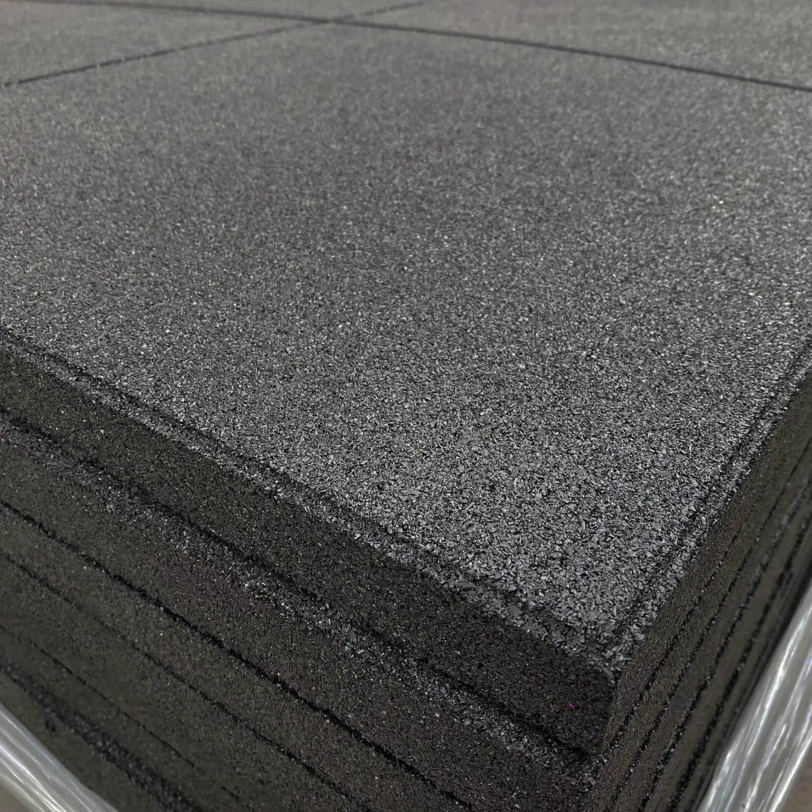 FLX BASE – Gym Flooring FLX BASE STANDARD Heavy Duty Rubber Floor Tiles | Black (1 m²) – Gym Flooring 50–80 mm