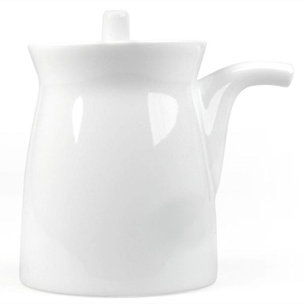 hakusan porcelain g-type soya sauce jug | white – design masahiro mori