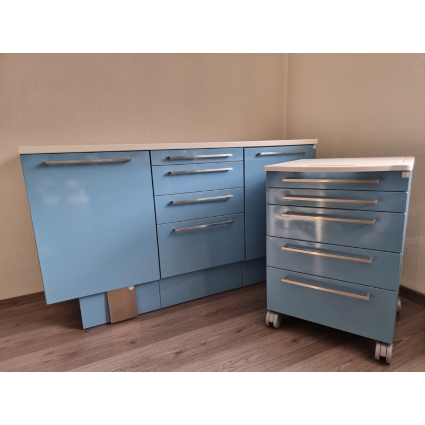Edarredo OPENPLUS Z/SC Schrankzeile & Rollwagen | Praxisbedarf