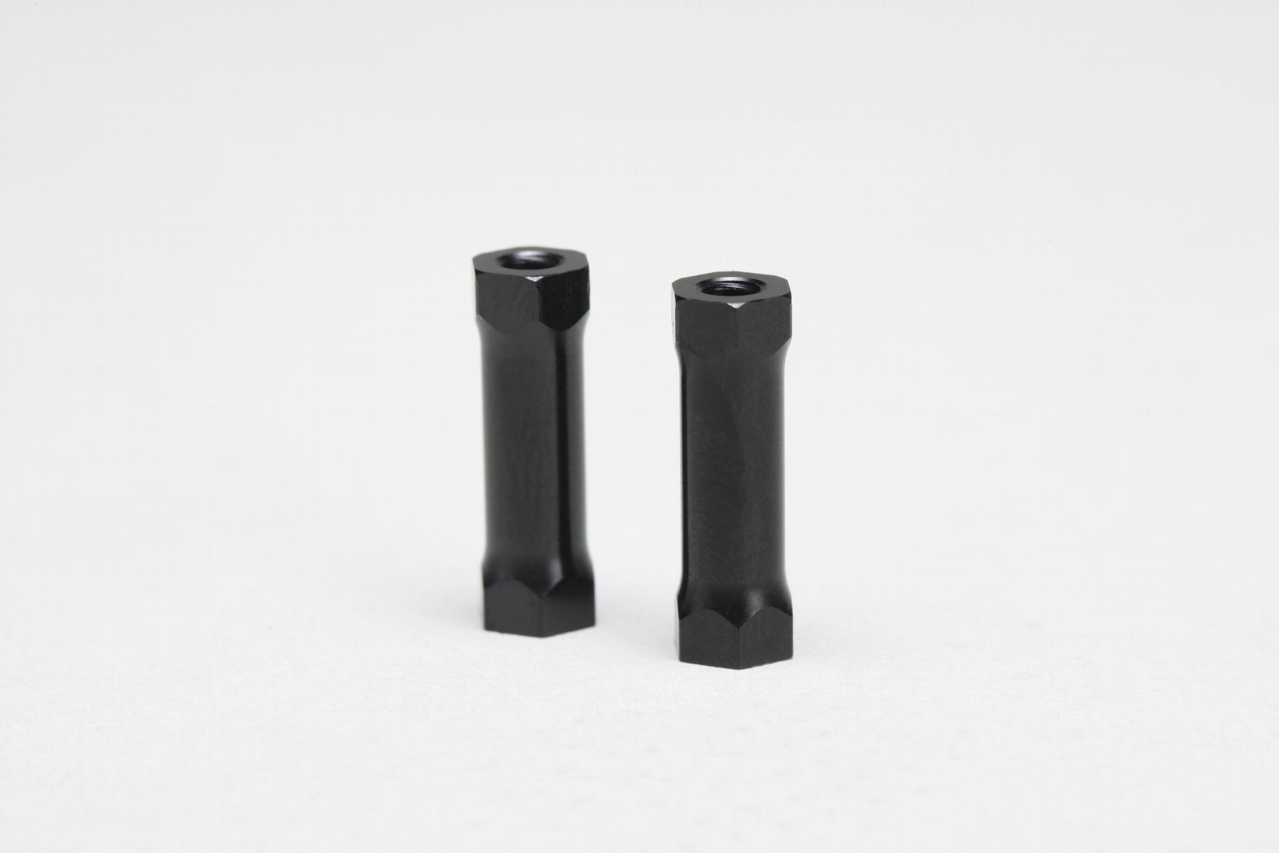 Yokomo Alum. Battery Holder Post 18mm Yokomo Alum. Battery Holder Post 18mm