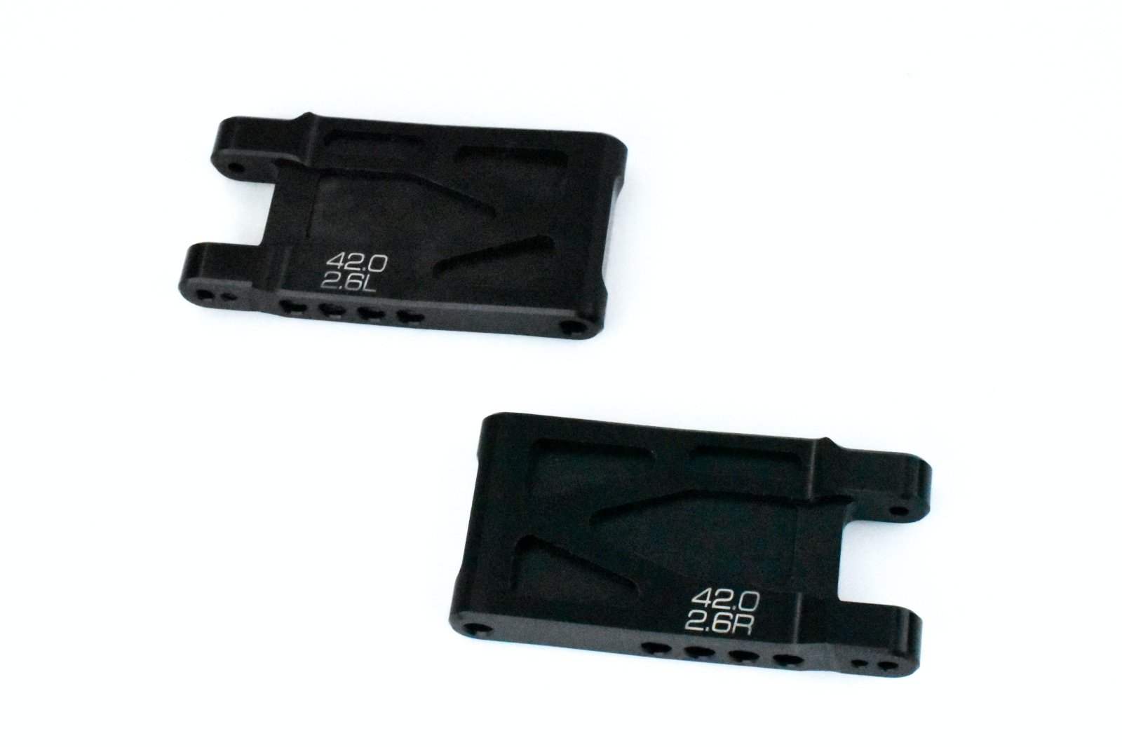 ReveD / RD-020-26 / HT Rear Lower Arm / 42mm / 2.6degr (2pcs