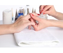 Cosmetische manicure (30 min)
