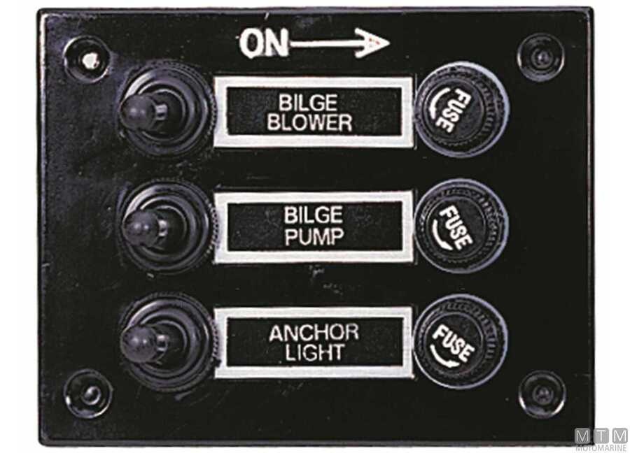 Boot schakelaar 12V met 3 waterdichte tuimelschakelaars