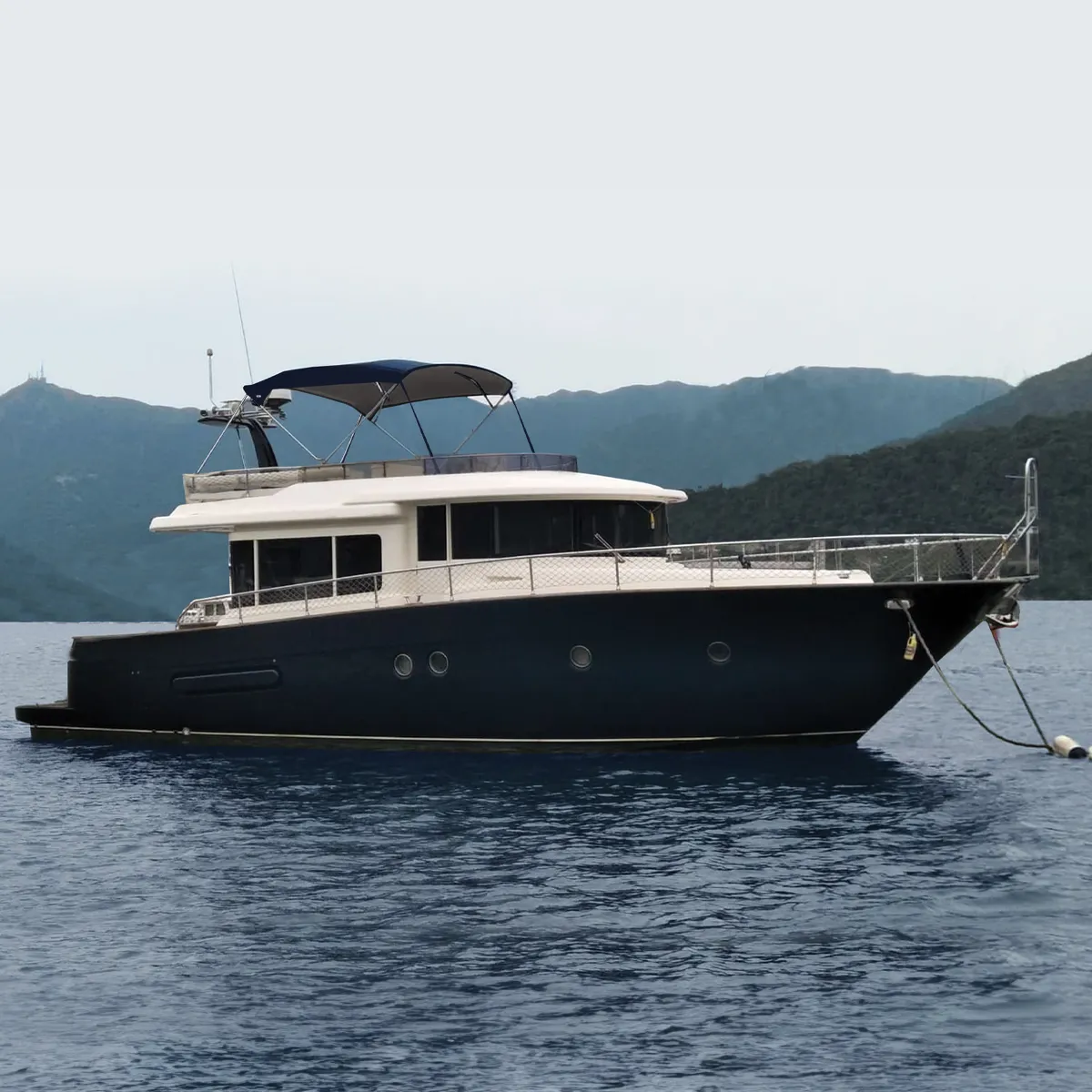 Cruiser biminitop - RVS - Breedte 1,8 <> 2,1 meter - Hoogte 1,35 meter - Lengte doek 2,2 meter