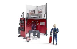 Bruder Fire Station with Fireman 1:16