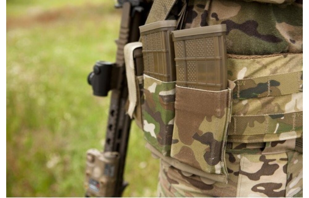 Ten-Speed Double M4 Mag Pouch (Coyote)
