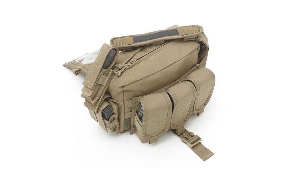Triple Closed Pouch M4 (Coyote Tan)