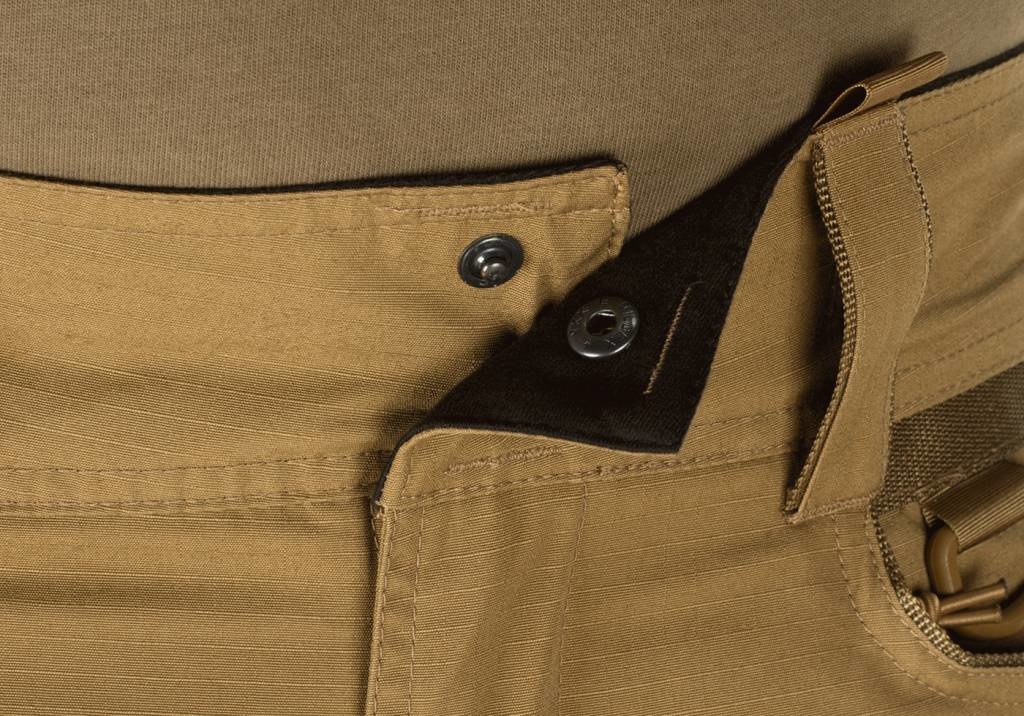 Field Short (Coyote)