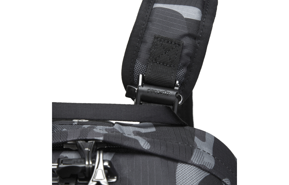 Vibe 25 Backpack (Camo)