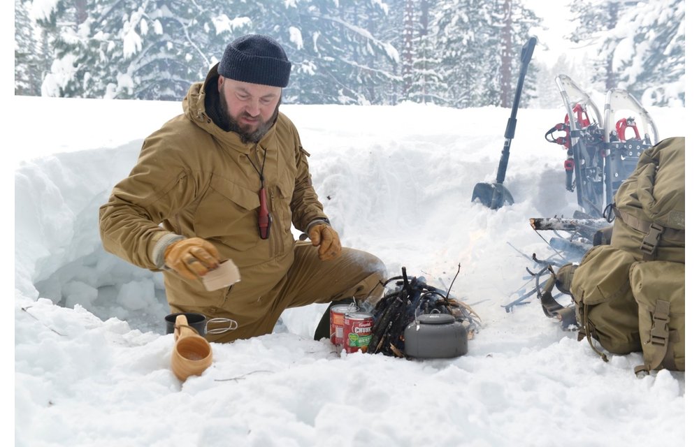 Pilgrim Anorak Jacket (Taiga Green)