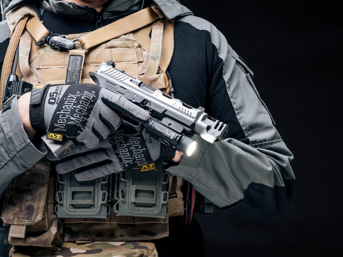 VALKYRIE PL-3R (Black)