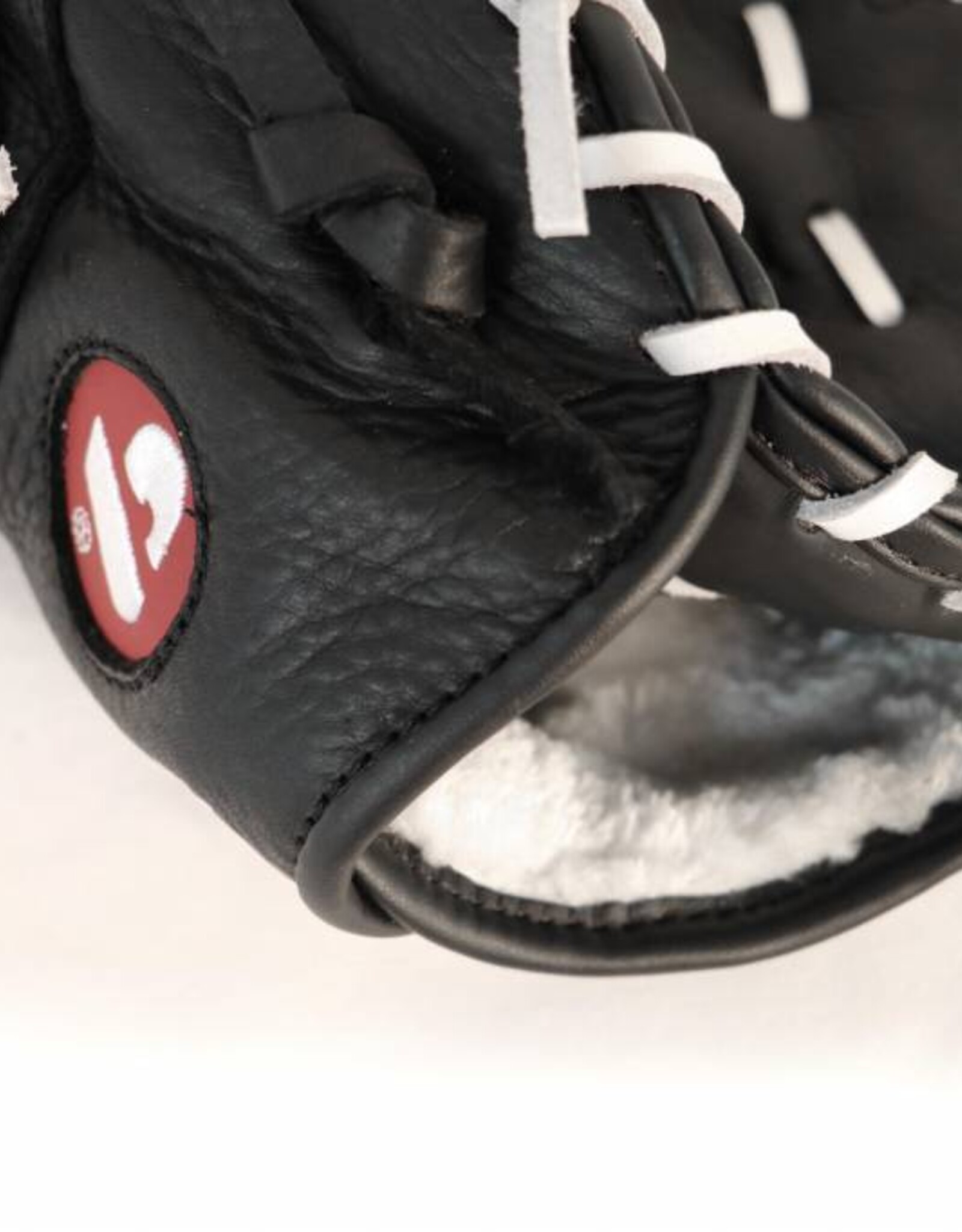 GL-301 Competition first base baseball glove, genuine leather, size 31”, black