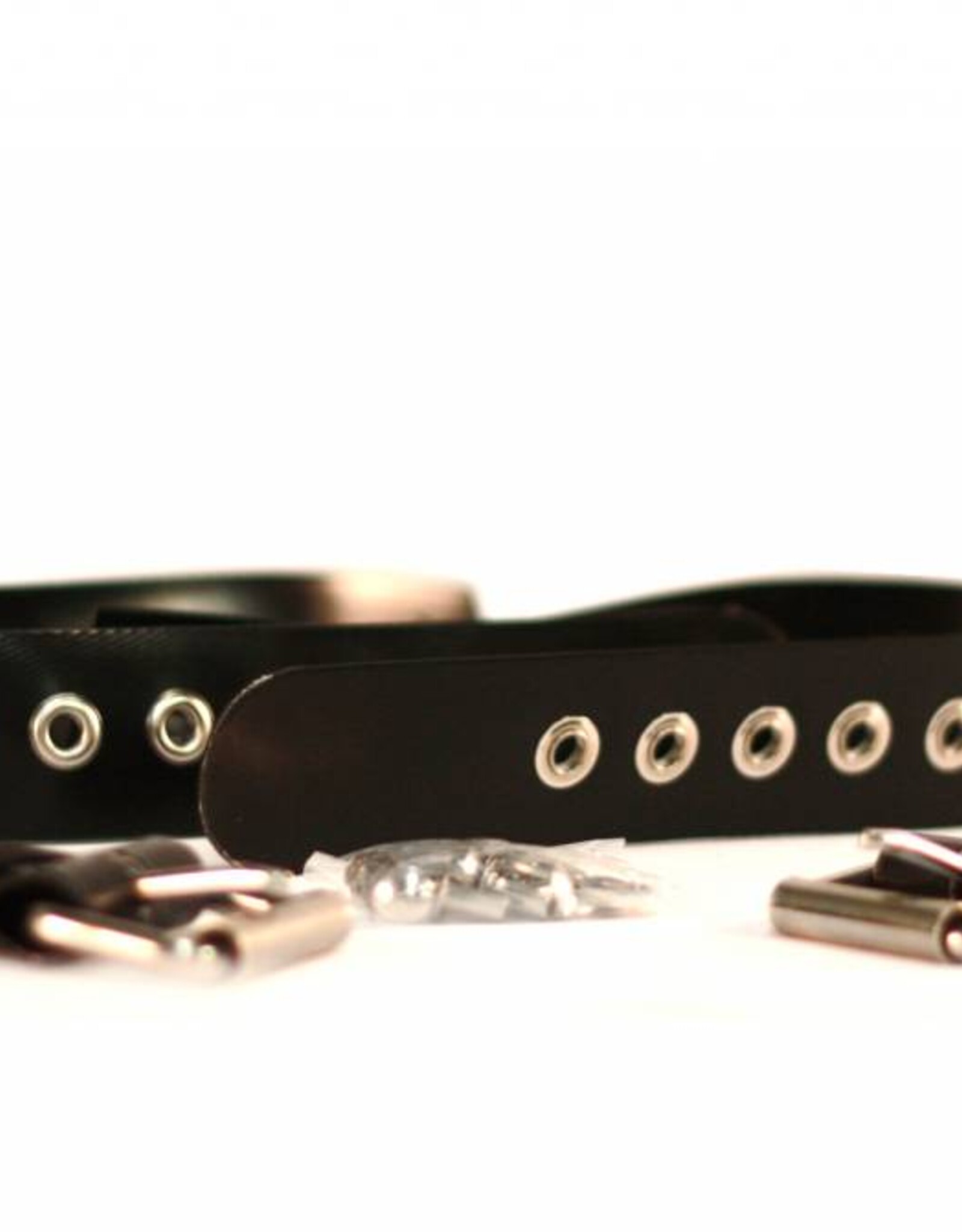 FSA-01 Pair of elastic straps for shoulder pads