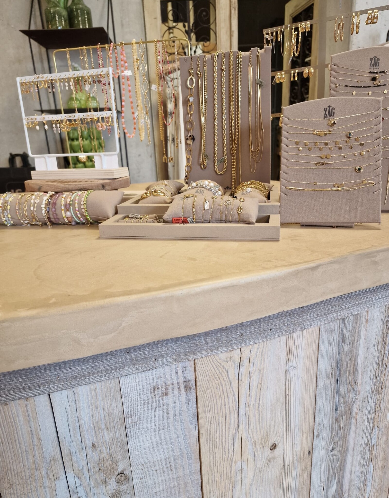 Concrete Worktop  Kitchen Island, Bar of Counter