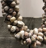 Schelpenketting op standaard