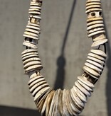 De appelgaard gemeleerde schelpen ketting