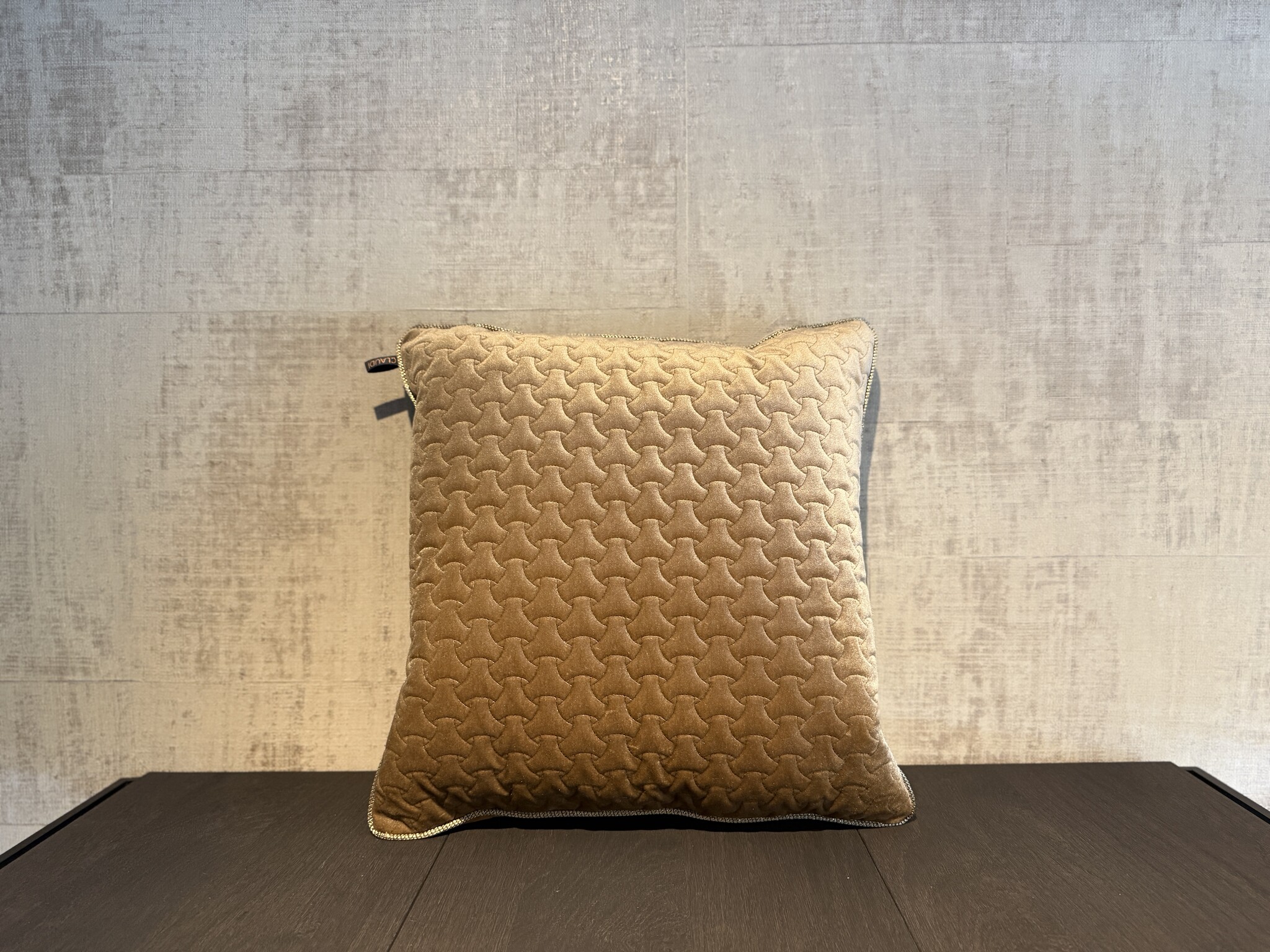 Claudi sierkussen Izacco