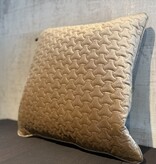 Claudi sierkussen Izacco