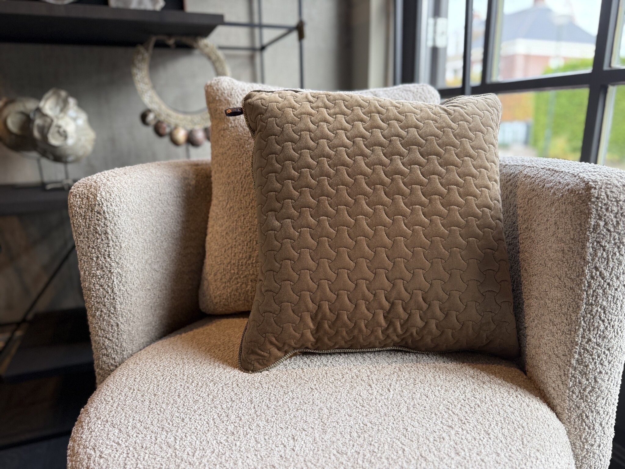 Claudi sierkussen Izacco