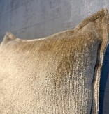 Omar sierkussen Yasmin