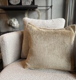 Omar sierkussen Yasmin