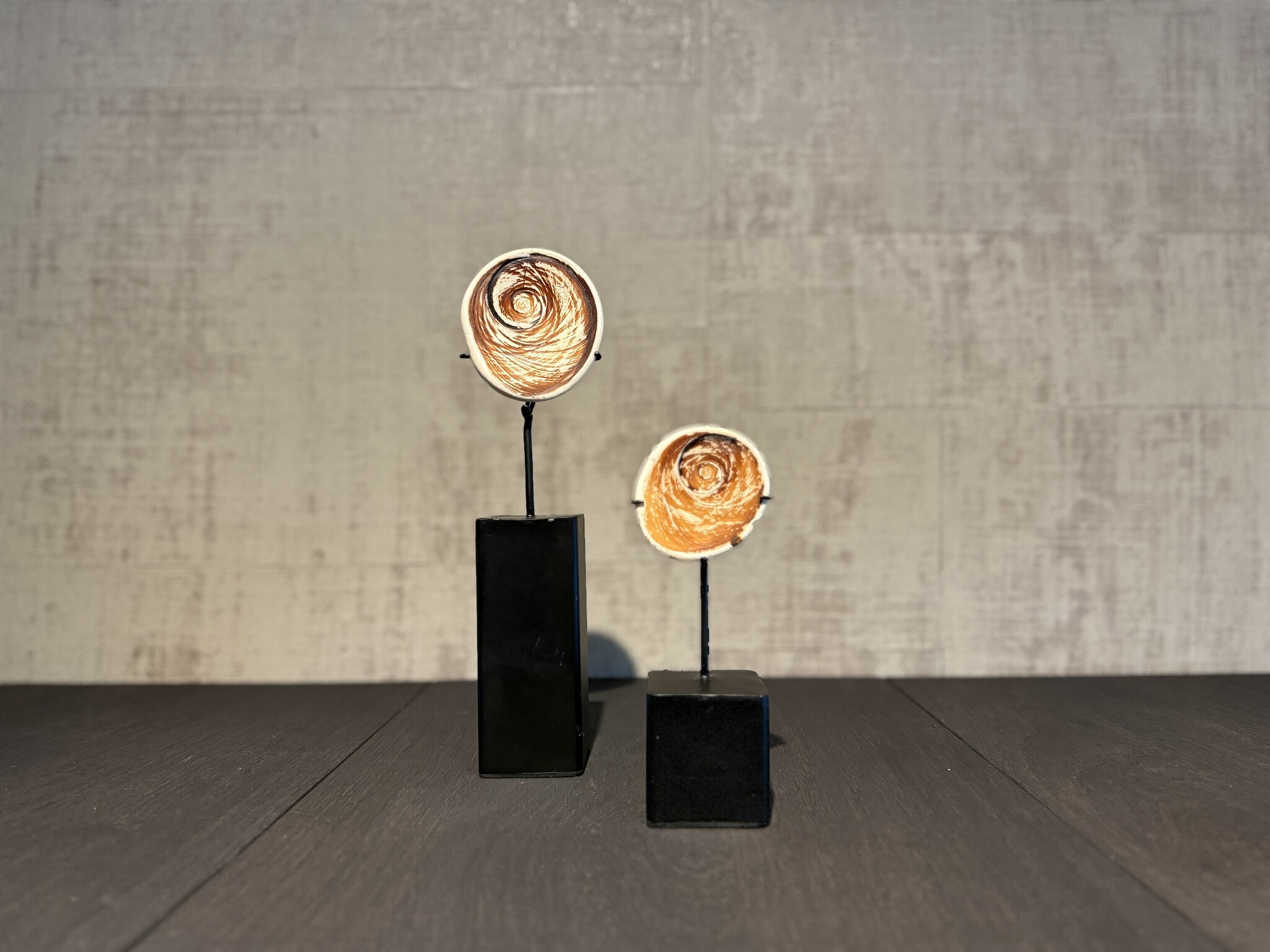 De appelgaard schelp geldsteen op standaard groot