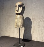 De Appelgaard Houten pop op standaard