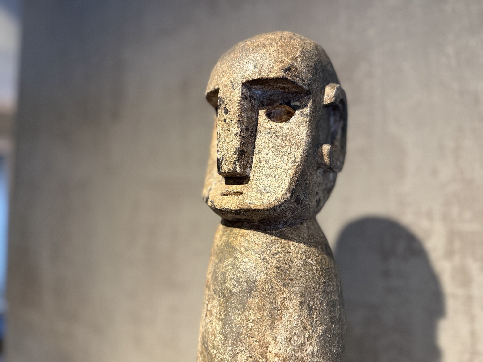 De Appelgaard Houten pop op standaard