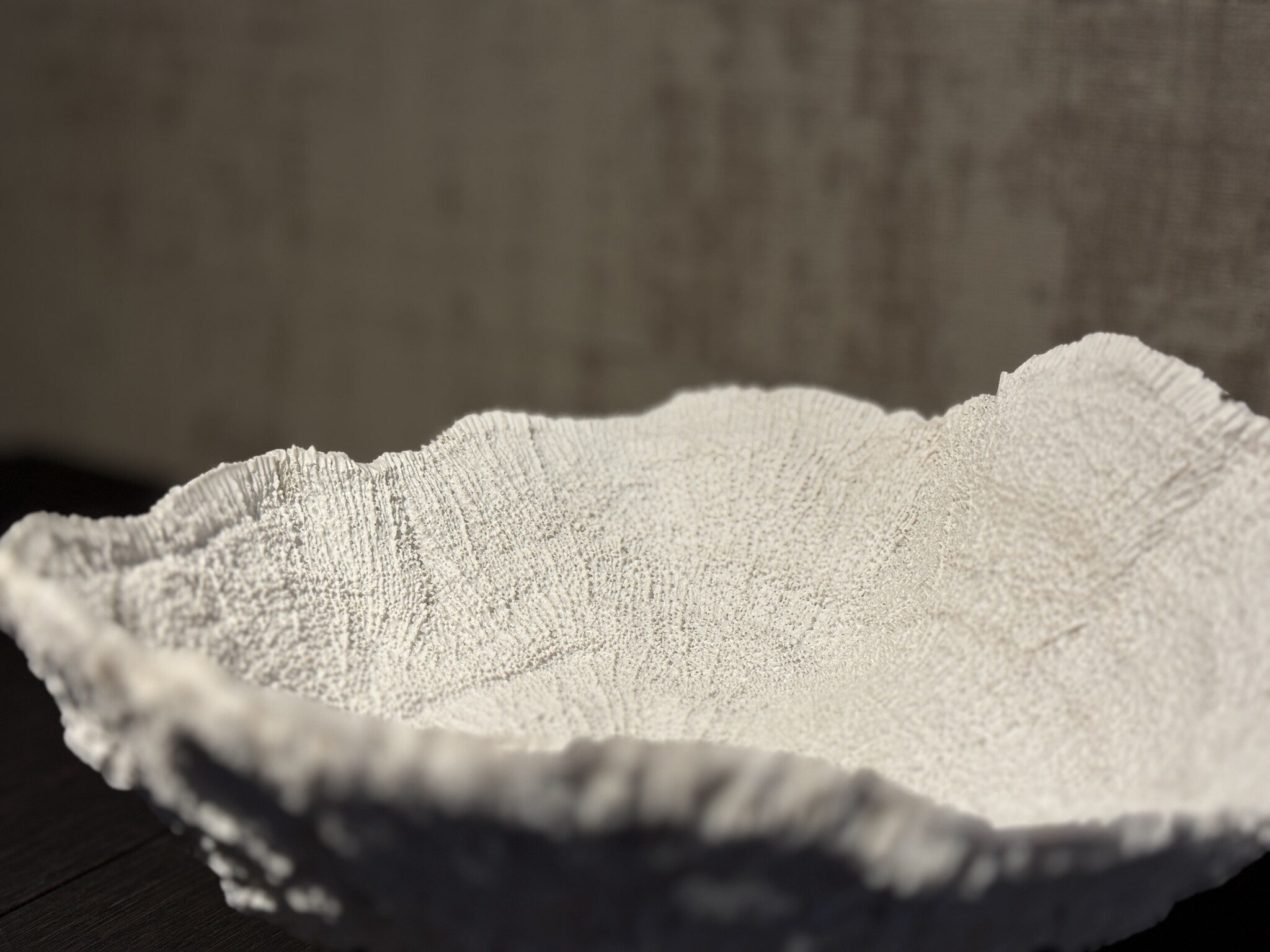 De appelgaard koraal op plateau wit