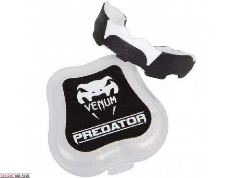 Venum "Predator" zwart/ wit gebitsbeschermer