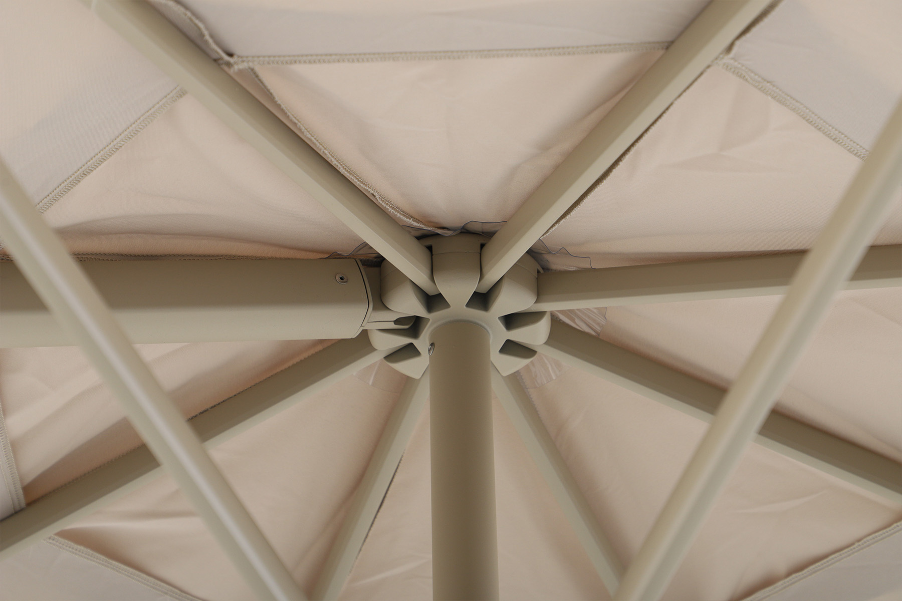 Perfect Shadow Perfect Shadow Luna ronde zweefparasol Ø350 cm. Flex+ - Latte/zand