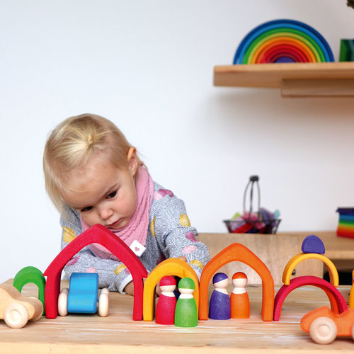 Grimms Houten huis in primaire kleuren voor jonge kinderen