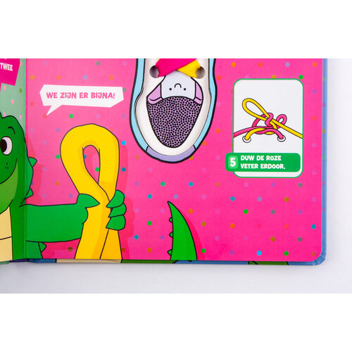 Witte Leeuw Het Veterstrikboek, veters strikken doe je zelf! vanaf 4 jaar Witte Leeuw Het Veterstrikboek, veters strikken doe je zelf! vanaf 4 jaar