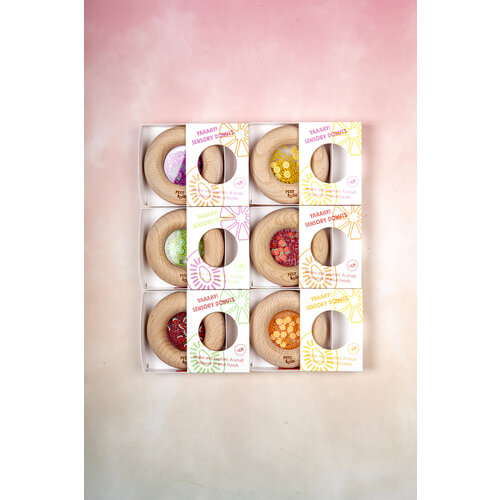 Petit Boum Petit Boum - Sensorisch grijpspeeltje - Citroen Petit Boum Petit Boum - Sensorisch grijpspeeltje - Citroen