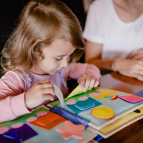 Jolly designs - Quiet Books Jolly Designs Quiet book jonge uil pastel, vanaf 12 maanden