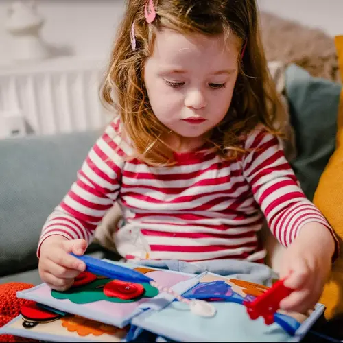 Jolly designs - Quiet Books Jolly designs Mini quiet book Zonneschijn vanaf 18 maanden Jolly designs - Quiet Books Jolly designs Mini quiet book Zonneschijn vanaf 18 maanden