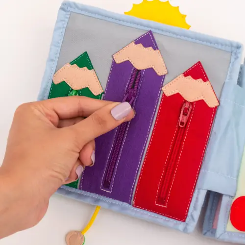 Jolly designs - Quiet Books Jolly designs Mini quiet book Zonneschijn vanaf 18 maanden Jolly designs - Quiet Books Jolly designs Mini quiet book Zonneschijn vanaf 18 maanden