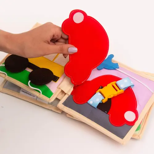 Jolly designs - Quiet Books Jolly designs Mini quiet book Vliegtuig vanaf 18 maanden