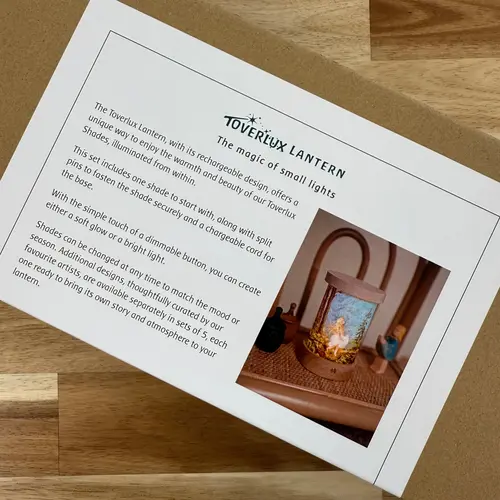 Toverlux Toverlux houten lantaarn met dimfunctie en bijgeleverde shade.