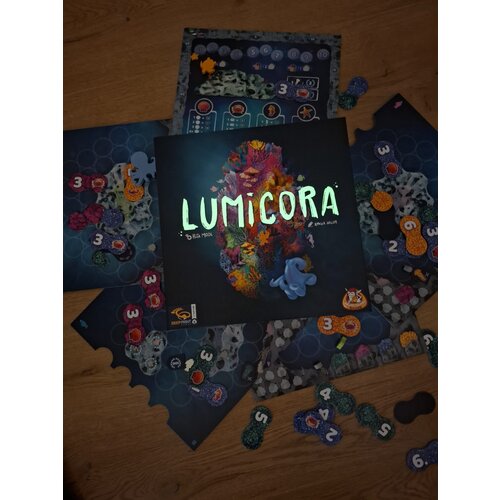 White Goblin Games spellen White Goblin Games Lumicora, vanaf 10 jaar White Goblin Games spellen White Goblin Games Lumicora, vanaf 10 jaar