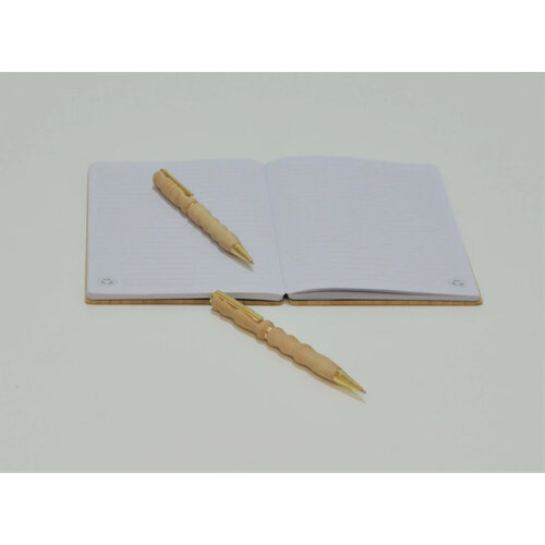 Play Make van The Cool Tool The Cool Tool Play Make DIY Penmaker