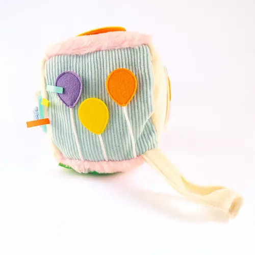 Jolly designs - Quiet Books Sensorische ontdekkubus - Calmi Mini vanaf 6 maanden Jolly designs - Quiet Books Sensorische ontdekkubus - Calmi Mini vanaf 6 maanden