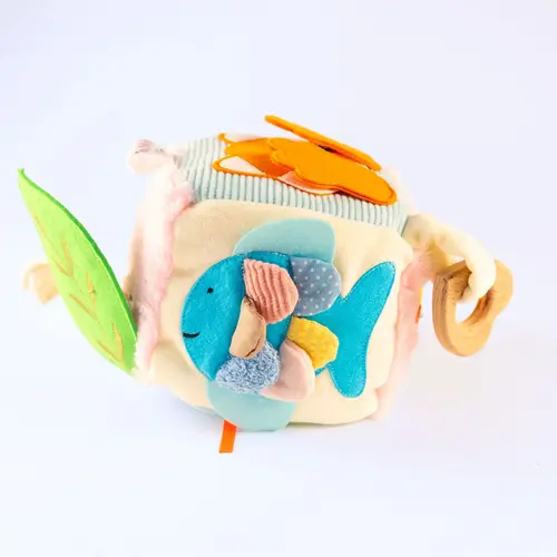 Jolly designs - Quiet Books Sensorische ontdekkubus - Calmi Mini vanaf 6 maanden Jolly designs - Quiet Books Sensorische ontdekkubus - Calmi Mini vanaf 6 maanden