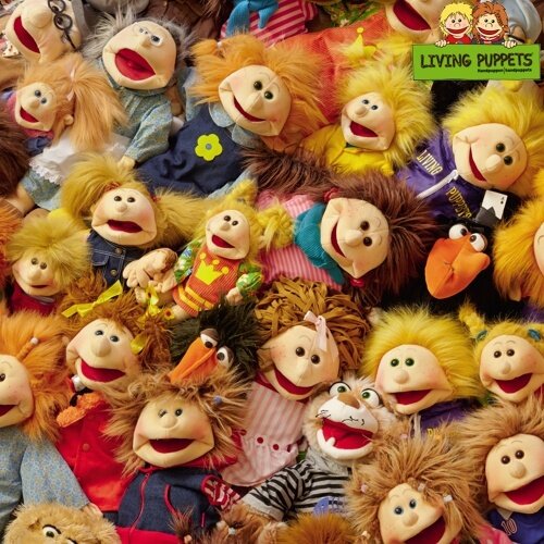 Poppen, handpoppen, houten speelfiguren, poppenhuizen en speeldecor