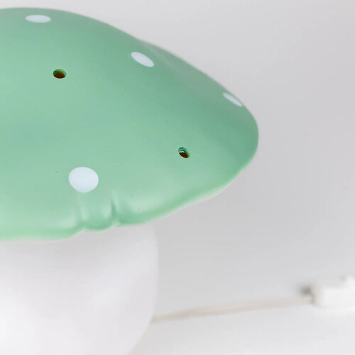Egmont Heico paddenstoellamp medium amandel voor de kinderkamer Egmont Heico paddenstoellamp medium amandel voor de kinderkamer