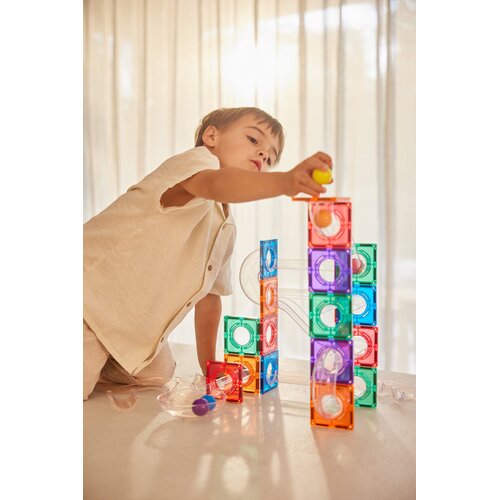 Cleverclixx Magnetische tegels Cleverclixx compacte magnetische knikkerbaan intense 60-delig Cleverclixx Magnetische tegels Cleverclixx compacte magnetische knikkerbaan intense 60-delig