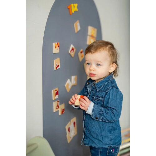 Tix & Mix magnetische muursticker Grey Elephant met twee krijtjes Tix & Mix magnetische muursticker Grey Elephant met twee krijtjes