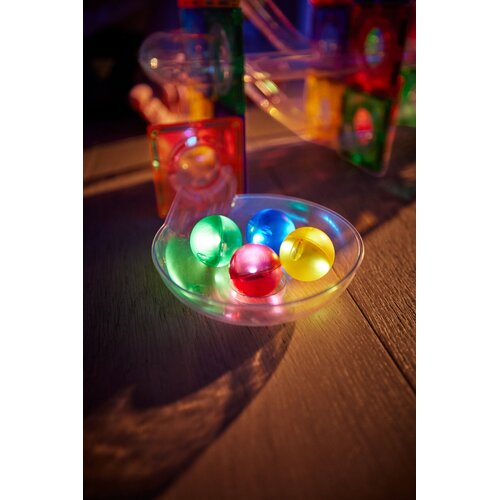 Cleverclixx Magnetische tegels Cleverclixx lichtgevende knikkers voor de knikkerbaan 4 stuks Cleverclixx Magnetische tegels Cleverclixx lichtgevende knikkers voor de knikkerbaan 4 stuks